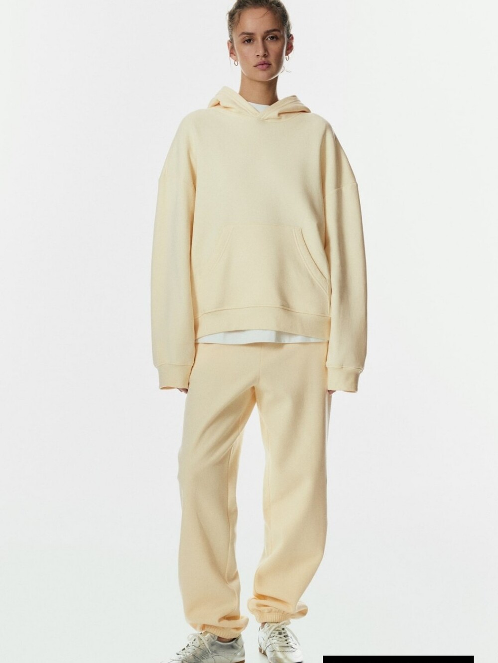 BNWOT - H&M - Yellow Jogger Sweatpants - Size Medium